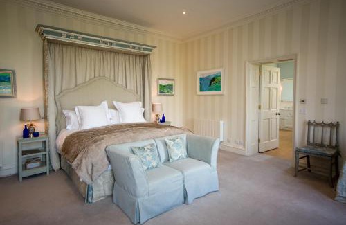 Whitchurch Bed & Breakfast | The North Wing - Combermere Abbey