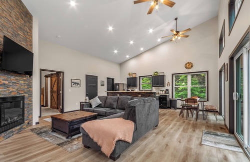 Elmira House | The Northwood Cottage