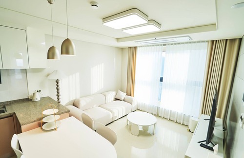 Yeonsu-gu Apartment | The November Stay In Landmark
