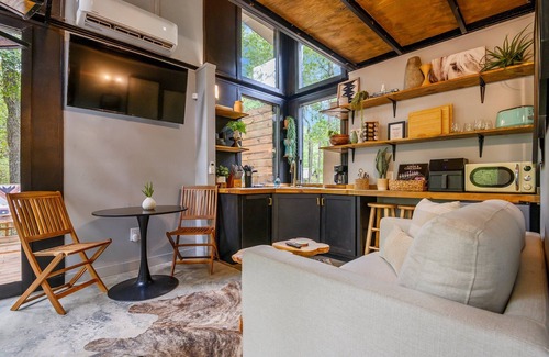 Broken Bow Cabin | The Novia - Woodsy Couples Retreat