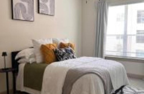 Riverside Terrace Apartment | The NRG Stadium-Zen Den