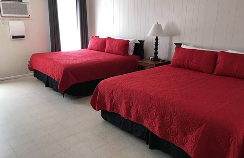 Barksdale Cabin | The Nueces River Retreat - Room #5