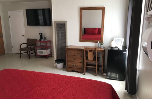 Barksdale Cabin | The Nueces River Retreat - Room #5