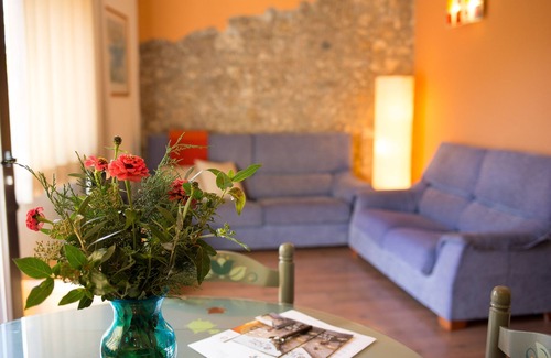 Sant Marti de Llemena Girona Apartment | The Nus de Pedra a Farmhouse in Plena Nauraleza in the heart of Girona