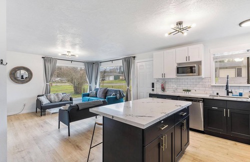 Port Angeles House | The NW Olympic Retreat just minutes away from Olympic National Park PET FRIENDLY