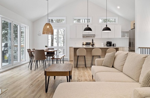 Saint Come Ski Chalet | The Nyla | Spa | Indoor and Outdoor Fireplace | Ping Pong | Foosball