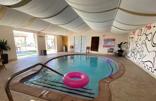 Desert Hot Springs Resort | The O Spa + Resort RM 04 | Hot Mineral Spring Pools, Cannabis + Pet Friendly.