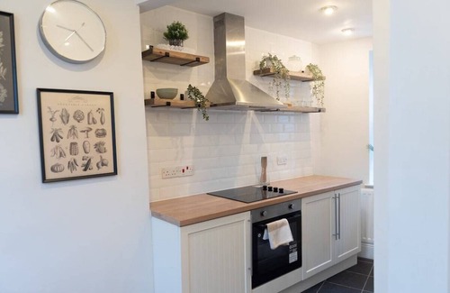 Deepcar House | The Oak Cottage: Charming house