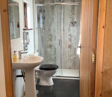 Castle Bytham House | The Oak Lodge, Clematis Cottages, Stamford
