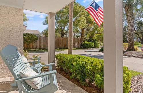 East Beach House | The Oak on the River - 2311 Ocean Rd