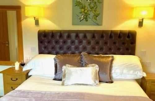 Scawton Hotel | The Oak Tree Inn