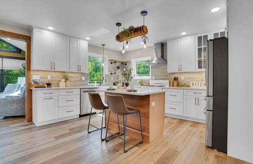 Loyalton House | The Oakdale Retreat with Pickleball Court