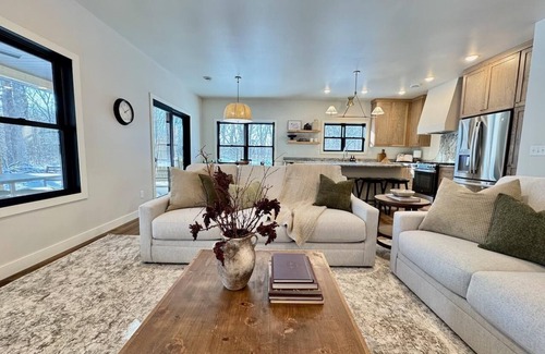 Battle Lake House | The Oaken House - A brand new home on Otter Tail Lake 700 ft of Sandy Beach!