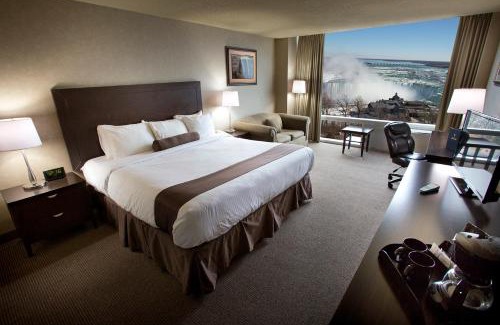 Fallsview Hotel | The Oakes Hotel Overlooking the Falls