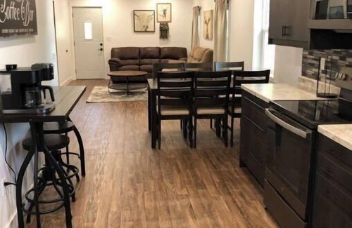 Oakes House | The Oakes Oasis ~Hot Tub and Sauna~