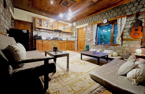 Manali House | The OakHurst