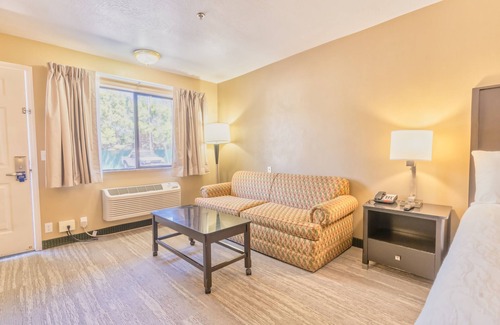 Oakhurst Hotel | The Oakhurst Inn at Yosemite