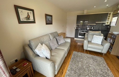 Warminster House | The Oaks - Cosy bungalow, near Longleat