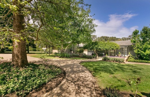 Red Hill South House | The Oaks Stunning Red Hill Country and Coastal Home 15 Acres, Wineries, Beaches