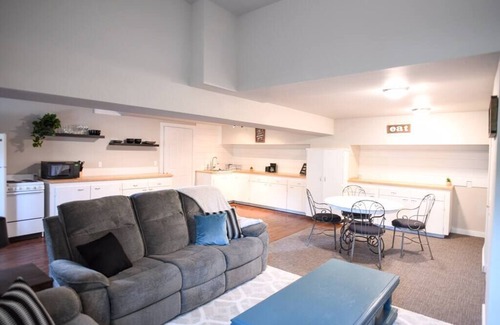 Yakima Apartment | The Oakshire Cottage