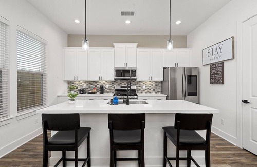 Northside House | The Oasis Modern New Luxury House Near Downtown