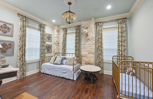 Brazos Valley Cabin | The Oasis on 358, Luxury Safari Estate, 8BR, Sleeps 20, Resort-Style Pools
