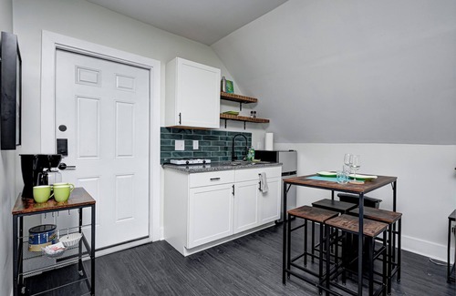 Fountain Square Apartment | The Oasis Studio - Fountain Square