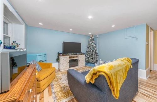 Cobourg Apartment | The Oasis Suite at Lakehurst