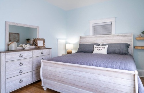 Historic District House | The Oasis: Your NSB Pool Retreat