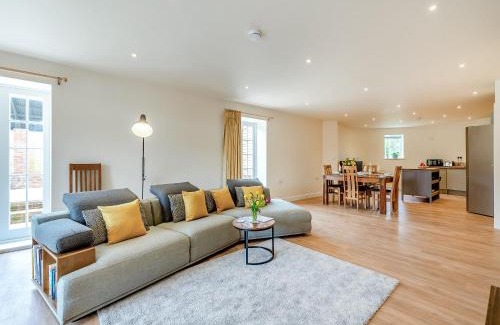 Preston House | The Oast - Uk43087