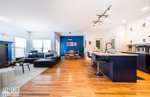 Griesbach House | The Obsolete Suite - King Bed - Fireplace - Pet Friendlyn