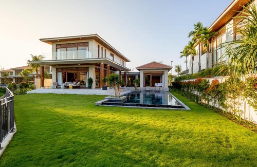 Ngu Hanh Son Villa | The Ocean Estates Resort Free Pickup