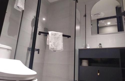 Shimen District Apartment | The Ocean House