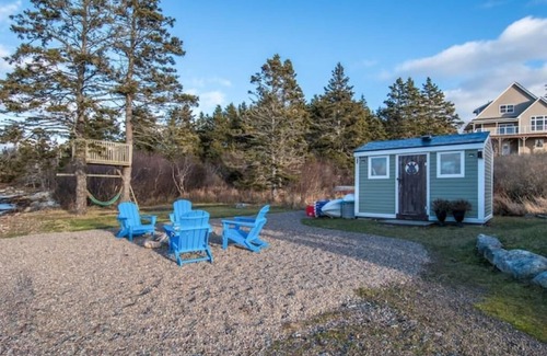 Sambro House | The Ocean Pearl Cottage