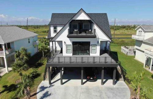 Pirates Beach West House | The Ocean Pearl Galveston