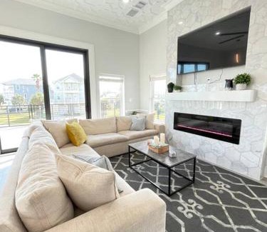 Pirates Beach West House | The Ocean Pearl Galveston