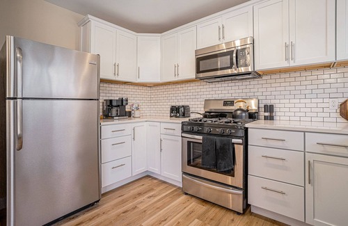 Pentwater House | The Octagon & APT - Hot tub, Game room, 1.8 miles to Lake Michigan beach