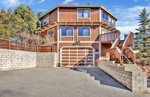 Whispering Forest House | The Octagon Big Bear~ Hot Tub~ Pool Table~Views
