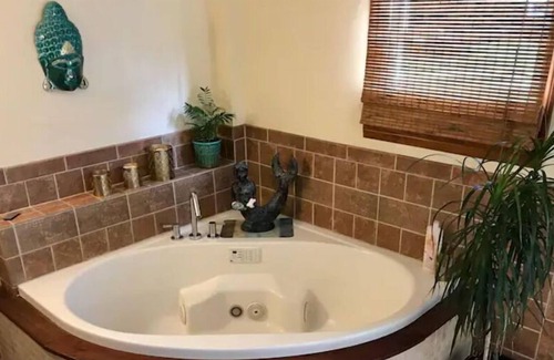 Bennington Apartment | The Octopus's Garden