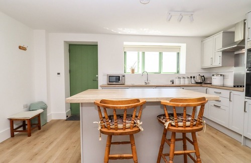 South Leigh Cottage | THE OFFICE, pet friendly in Eynsham