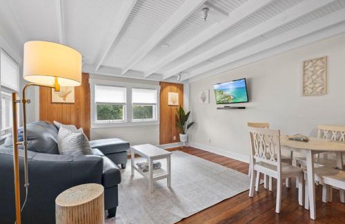 Fort Pierce House | The Old Apartment