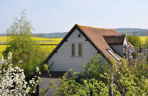 Wallingford House | The Old Barn, Organic Residence, secret private seating area under Italian trees
