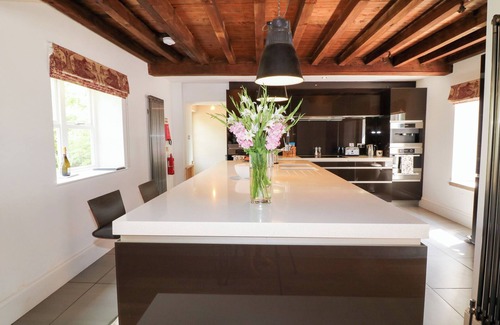 Glentham House | THE OLD BARN, pet friendly, character holiday cottage in Glentham