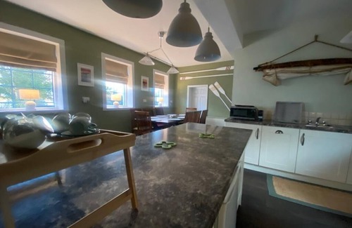 Enniskillen House | The Old Boathouse, Lakeside Retreat with superb lough views , for 8 people.