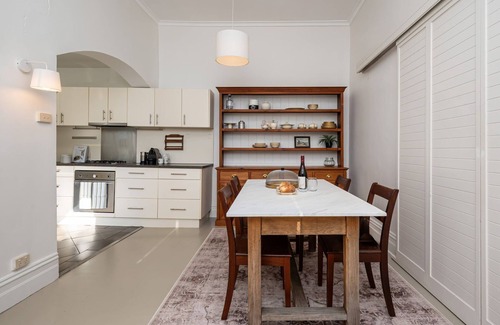 Fitzroy North Apartment | The Old Cake Shop - Fitzroy North