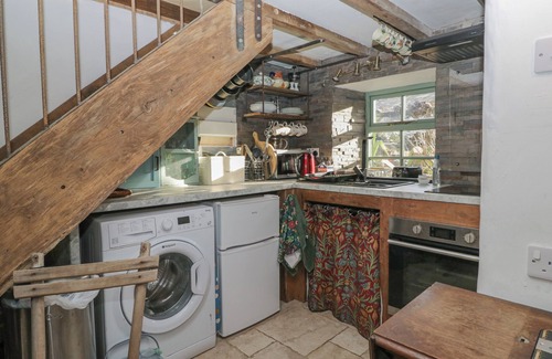 Garsdale Cottage | THE OLD CART HOUSE, pet friendly, with a garden in Sedbergh