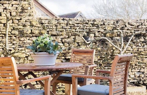 Garsdon House | The Old Cart House | Perfect Cotswolds Escape