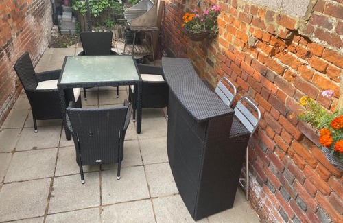 Canterbury Apartment | The Old Coach House 8 North Lane