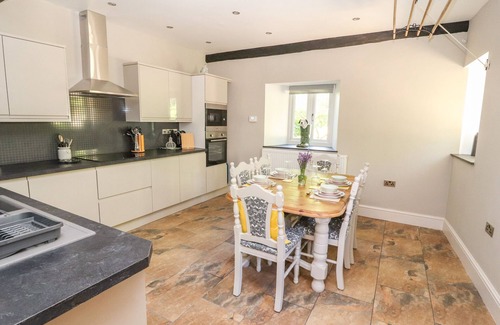 Mold Cottage | THE OLD COACH HOUSE, family friendly in Llanarmon-Yn-Ial