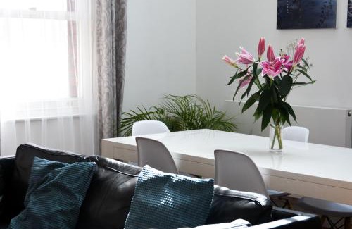 Redcliffe Apartment | The Old Coach House: Luxury Harbourside Apartment
